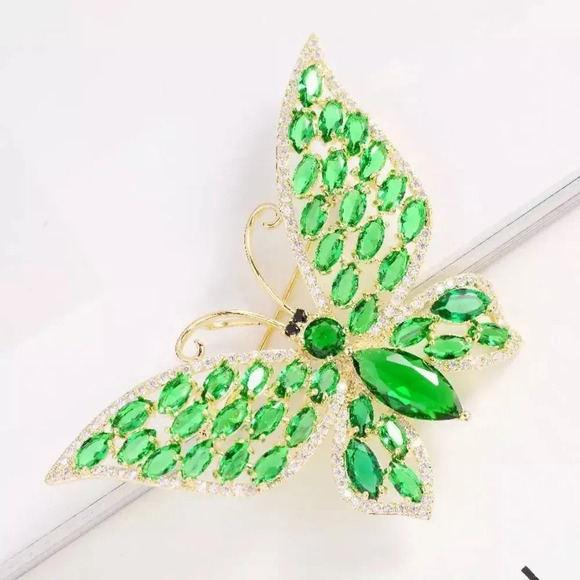 VQ Butterfly Brooch - Picture 3 of 6